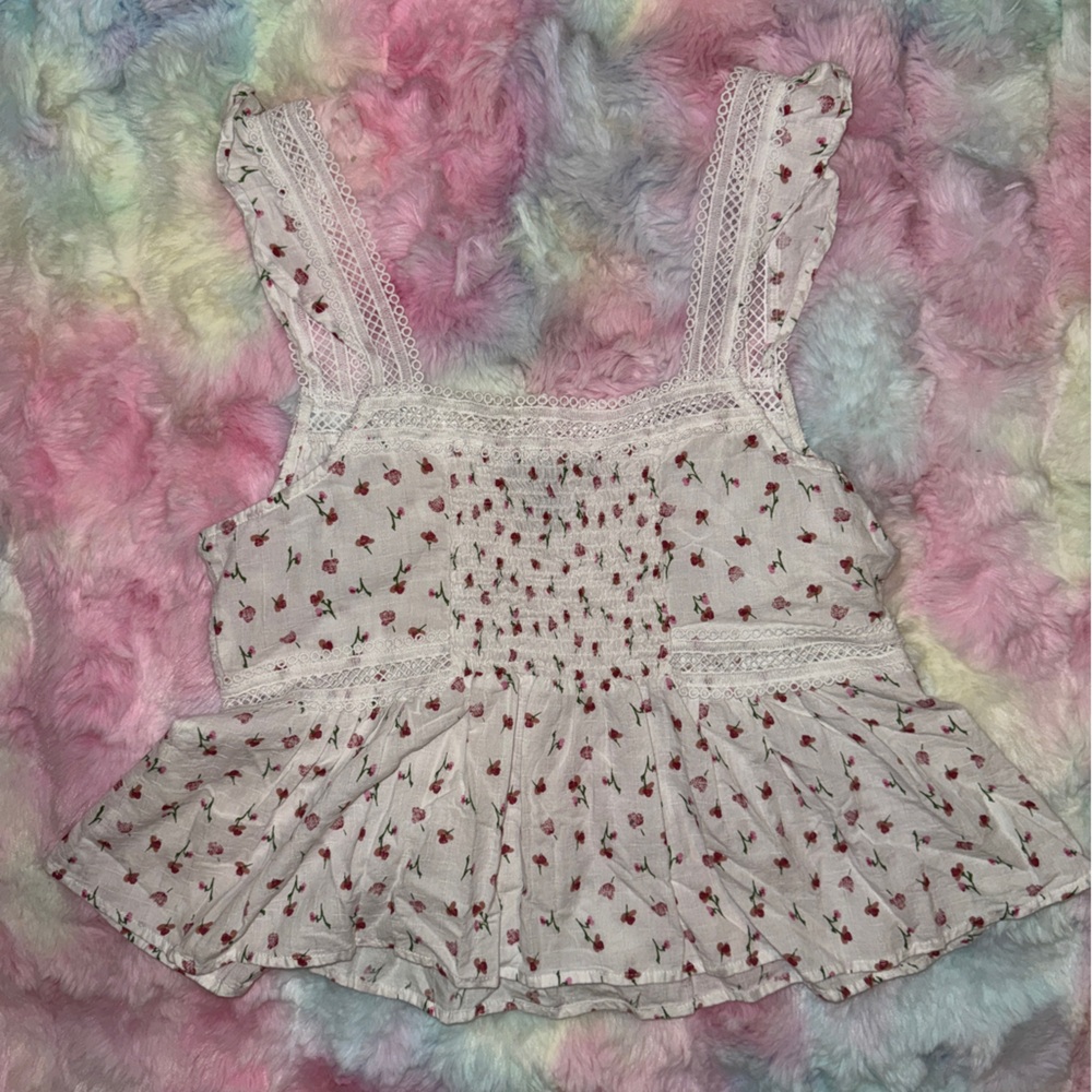 ❤️🔥EUC Floral Lace Trim Tank Top - Picture 6 of 6